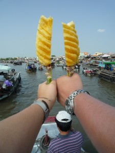Ananas auf dem Floating Market